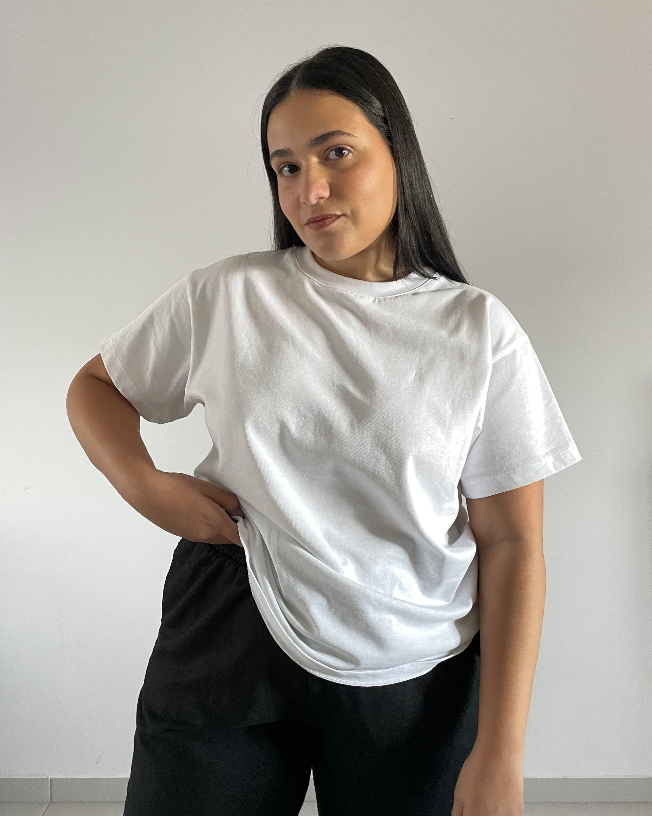 חולצה בוקסי פיט 100% כותנה - לבן